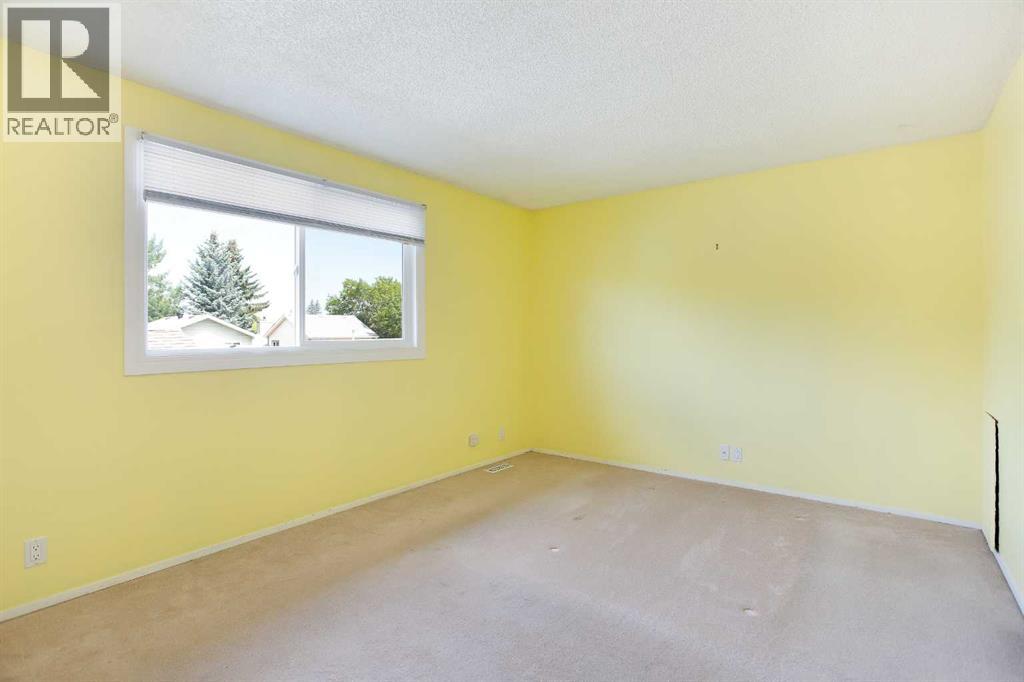 Single Family House for Sale in  Rivervalley Drive SE Riverbend Calgary 
