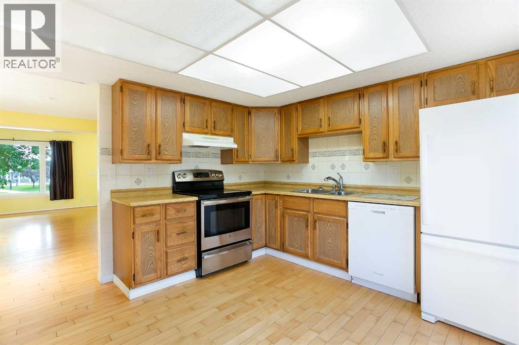 Single Family House for Sale in  Rivervalley Drive SE Riverbend Calgary 