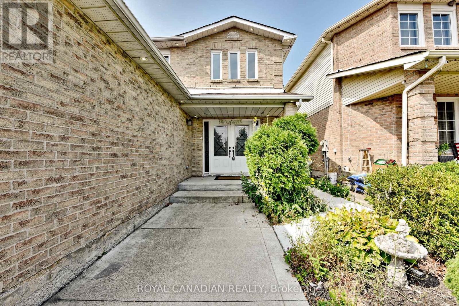 Photo 5 of 5570 Shorecrest Crescent, Mississauga ON