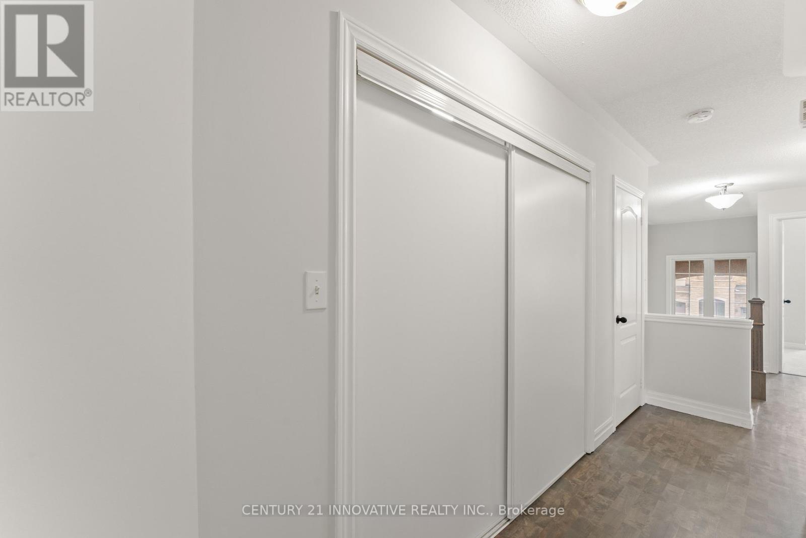 Photo 17 of 2442 Felhaber Crescent, Oakville ON