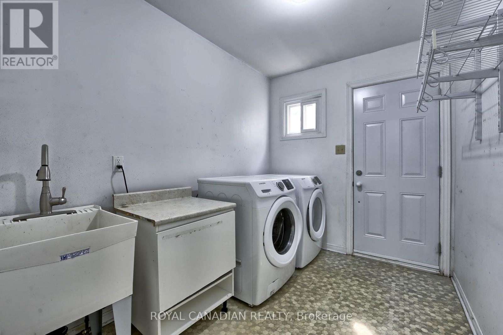 Photo 45 of 5570 Shorecrest Crescent, Mississauga ON