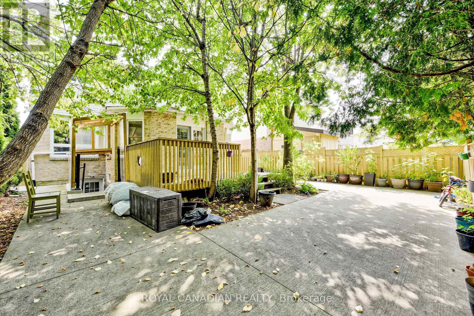 Photo 48 of 5570 Shorecrest Crescent, Mississauga ON