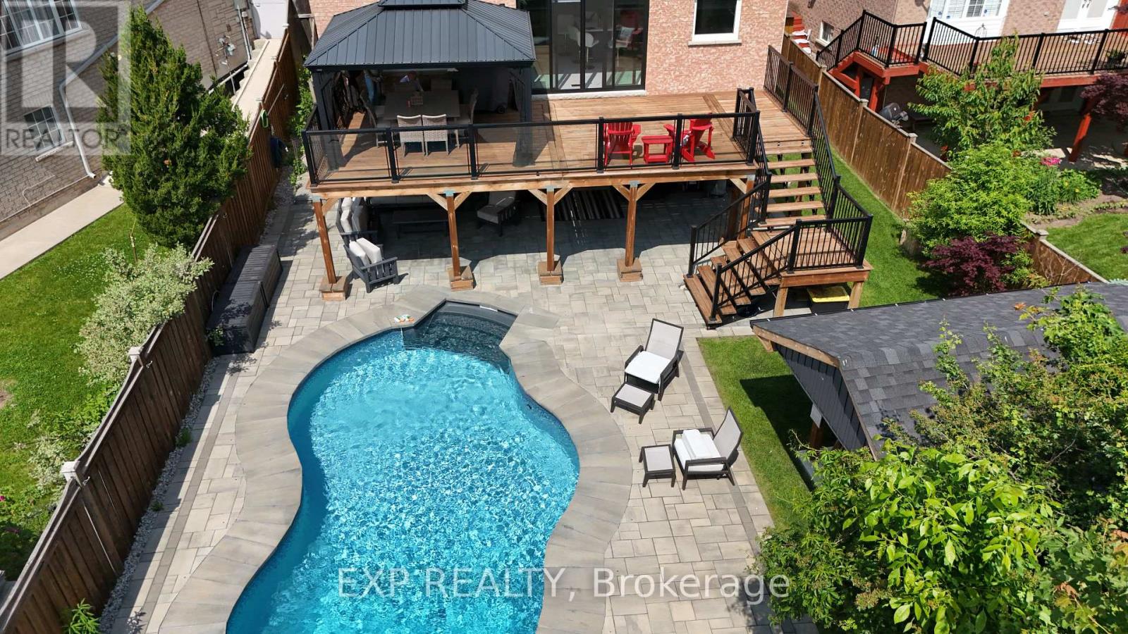 Photo 31 of 100 Dells Crescent, Brampton ON
