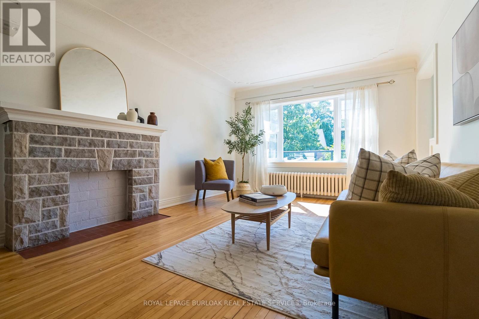 Photo 7 of 116 1st Street N, Hamilton ON