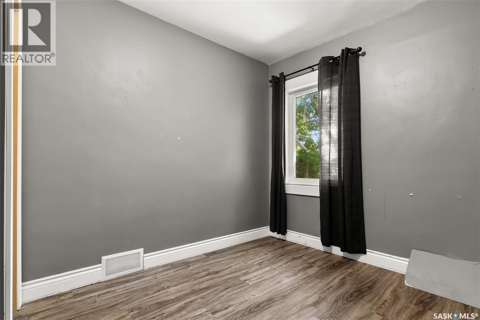 Photo 13 of 2451 Reynolds Street, Regina SK