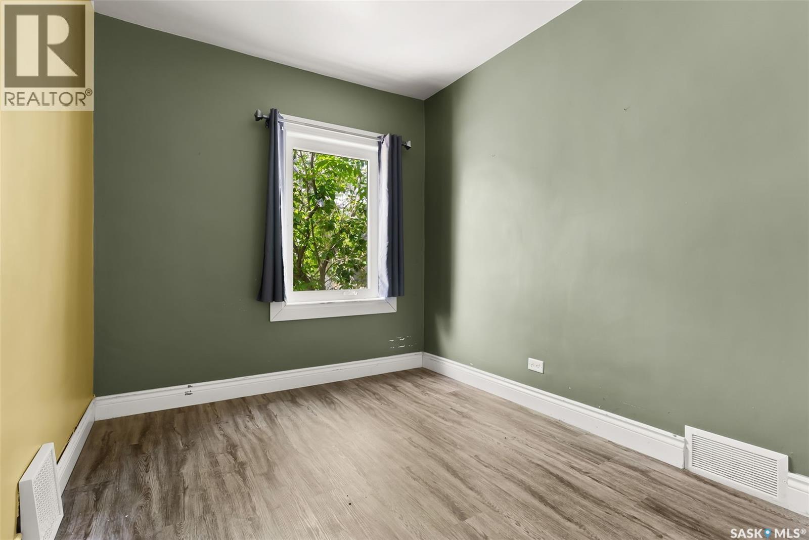 Photo 17 of 2451 Reynolds Street, Regina SK