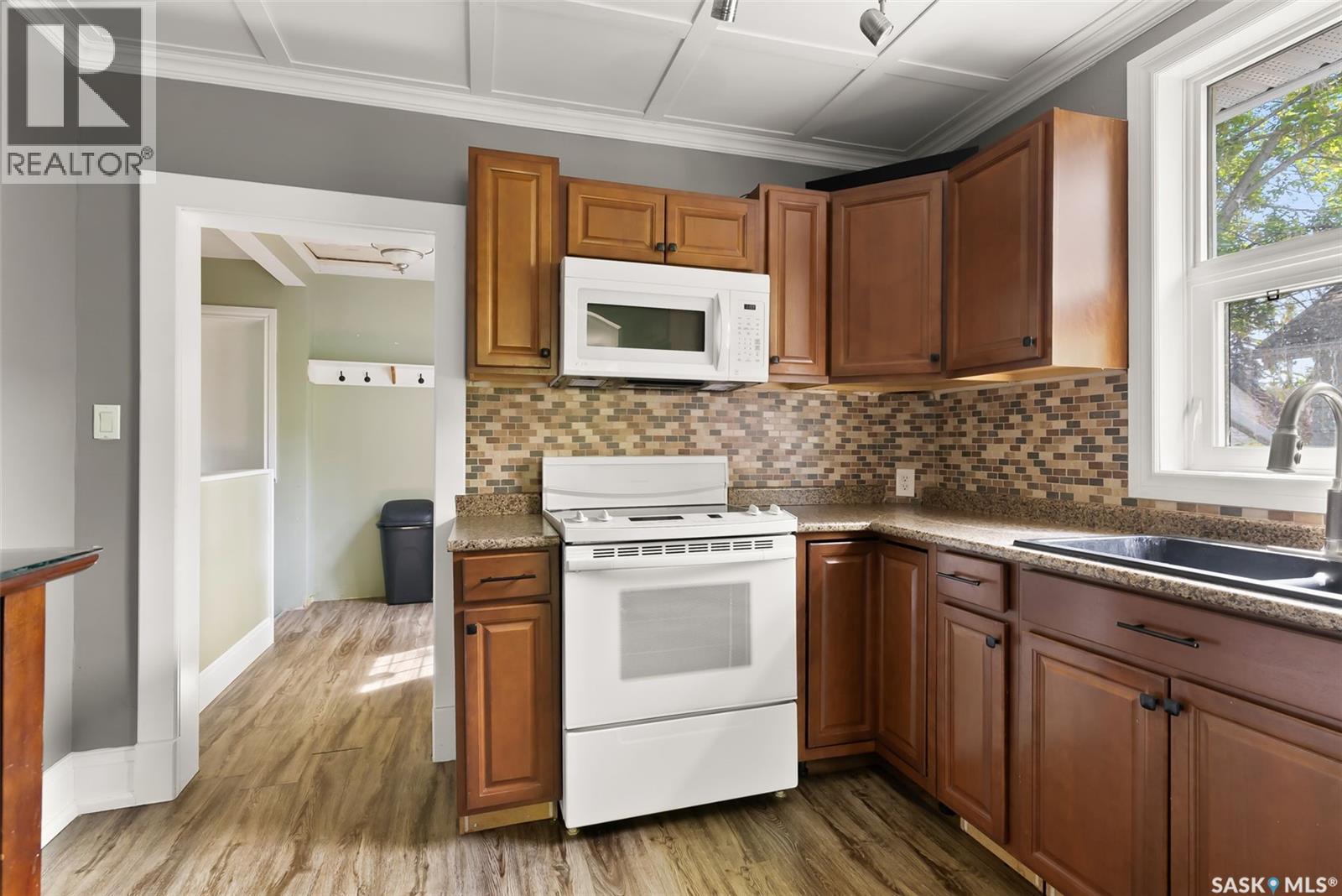 Photo 9 of 2451 Reynolds Street, Regina SK