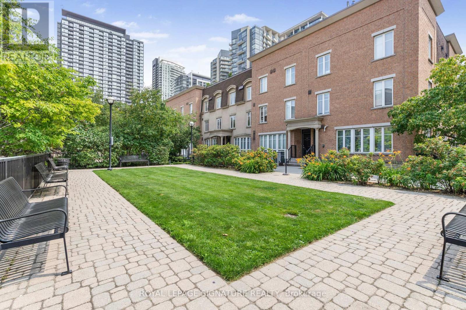 Photo 21 of 812 46 Western Battery Road, Toronto ON