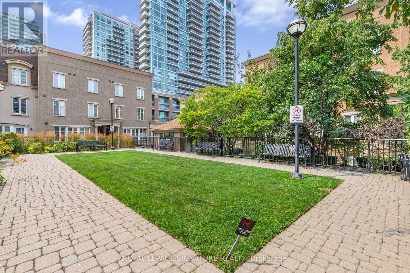 Photo 35 of 812 46 Western Battery Road, Toronto ON