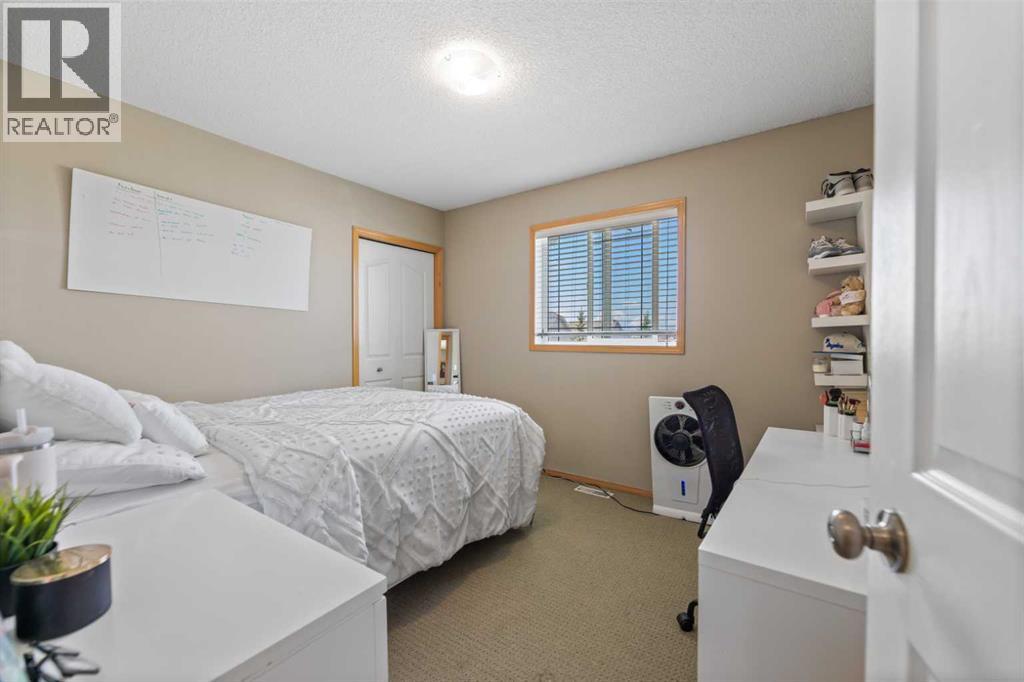 Single Family House for Sale in  Coral Reef Manor NE Coral Springs Calgary 