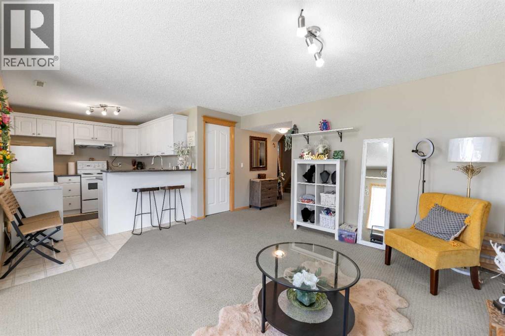 Single Family House for Sale in  Coral Reef Manor NE Coral Springs Calgary 