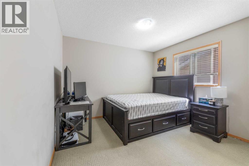 Single Family House for Sale in  Coral Reef Manor NE Coral Springs Calgary 