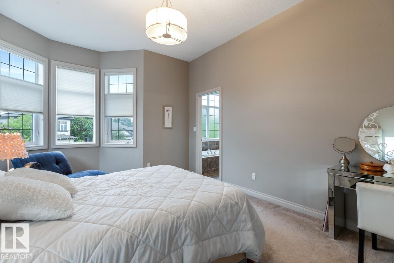 Photo 5 of 21 12610 15 Av Sw, Edmonton AB