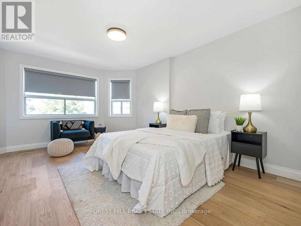 Photo 26 of 1092 Shaw Drive, Mississauga ON