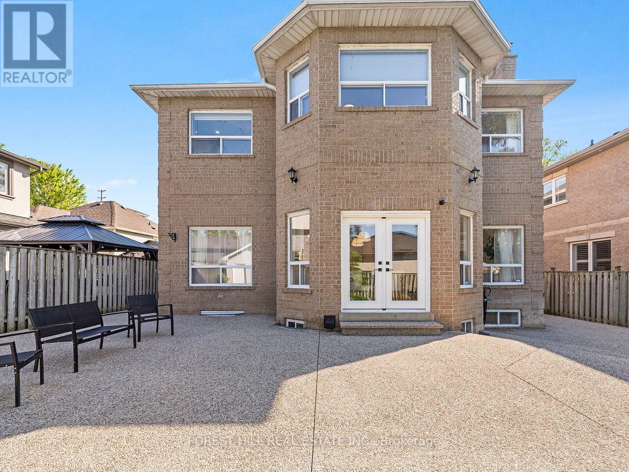 Photo 36 of 1092 Shaw Drive, Mississauga ON
