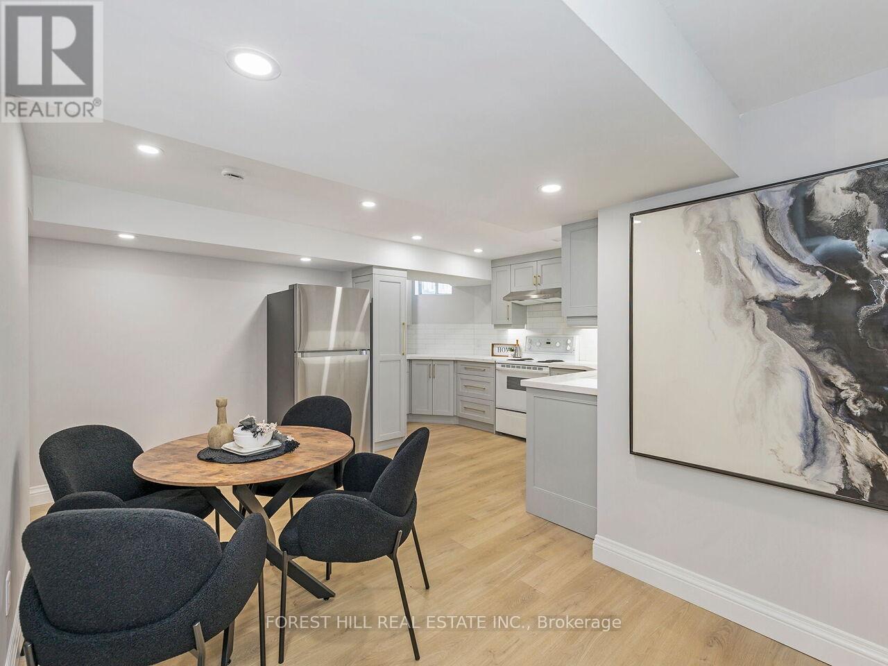 Photo 30 of 1092 Shaw Drive, Mississauga ON