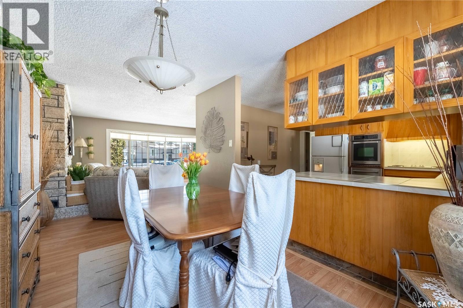 Photo 15 of 1341 King Crescent, Moose Jaw SK