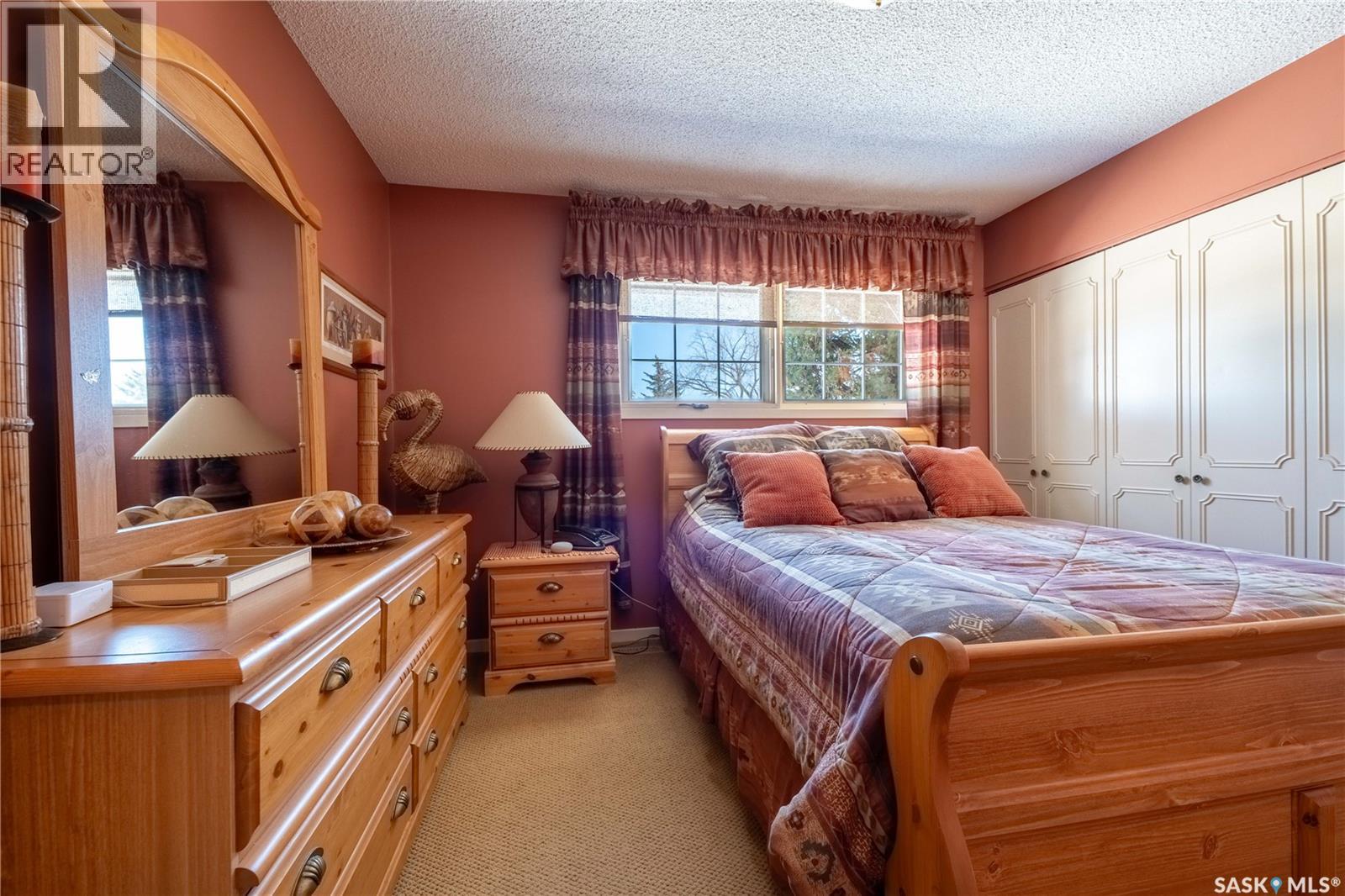 Photo 23 of 1341 King Crescent, Moose Jaw SK