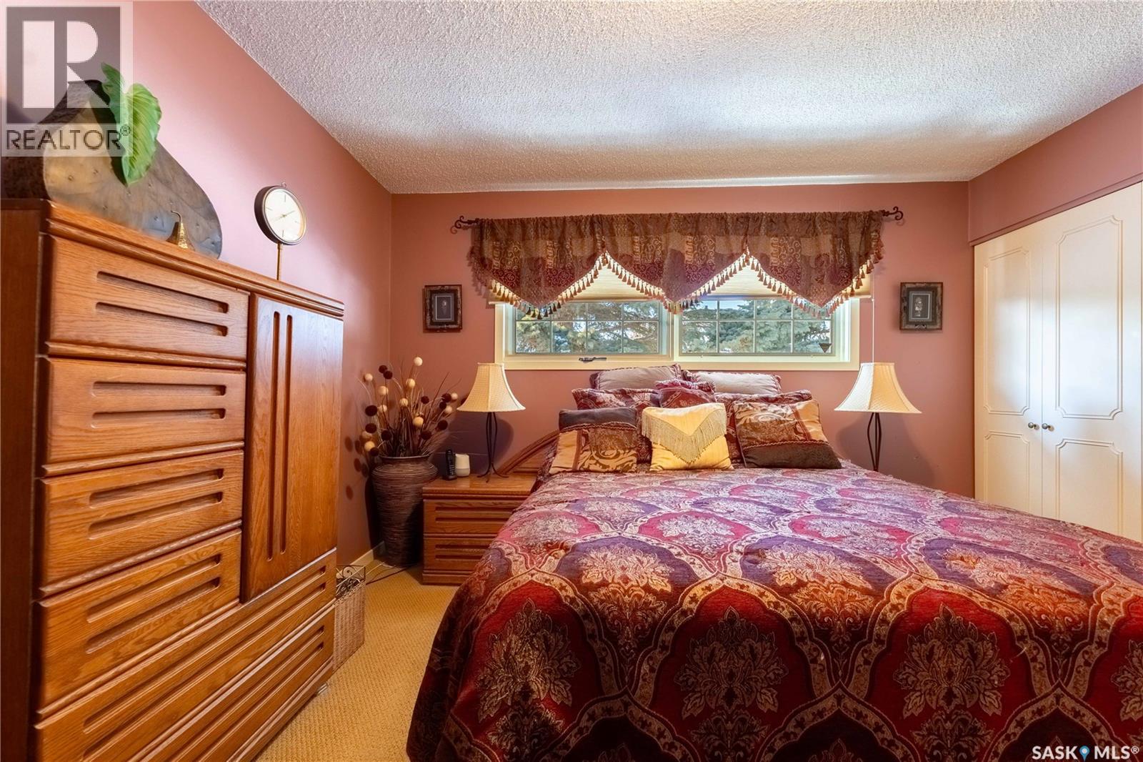 Photo 28 of 1341 King Crescent, Moose Jaw SK
