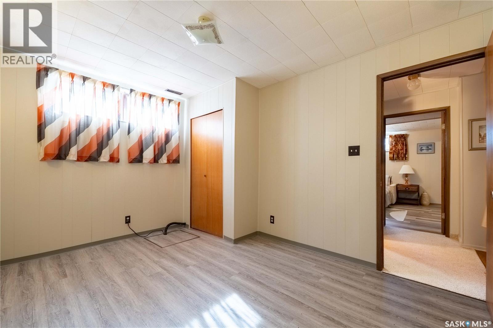 Photo 41 of 1341 King Crescent, Moose Jaw SK