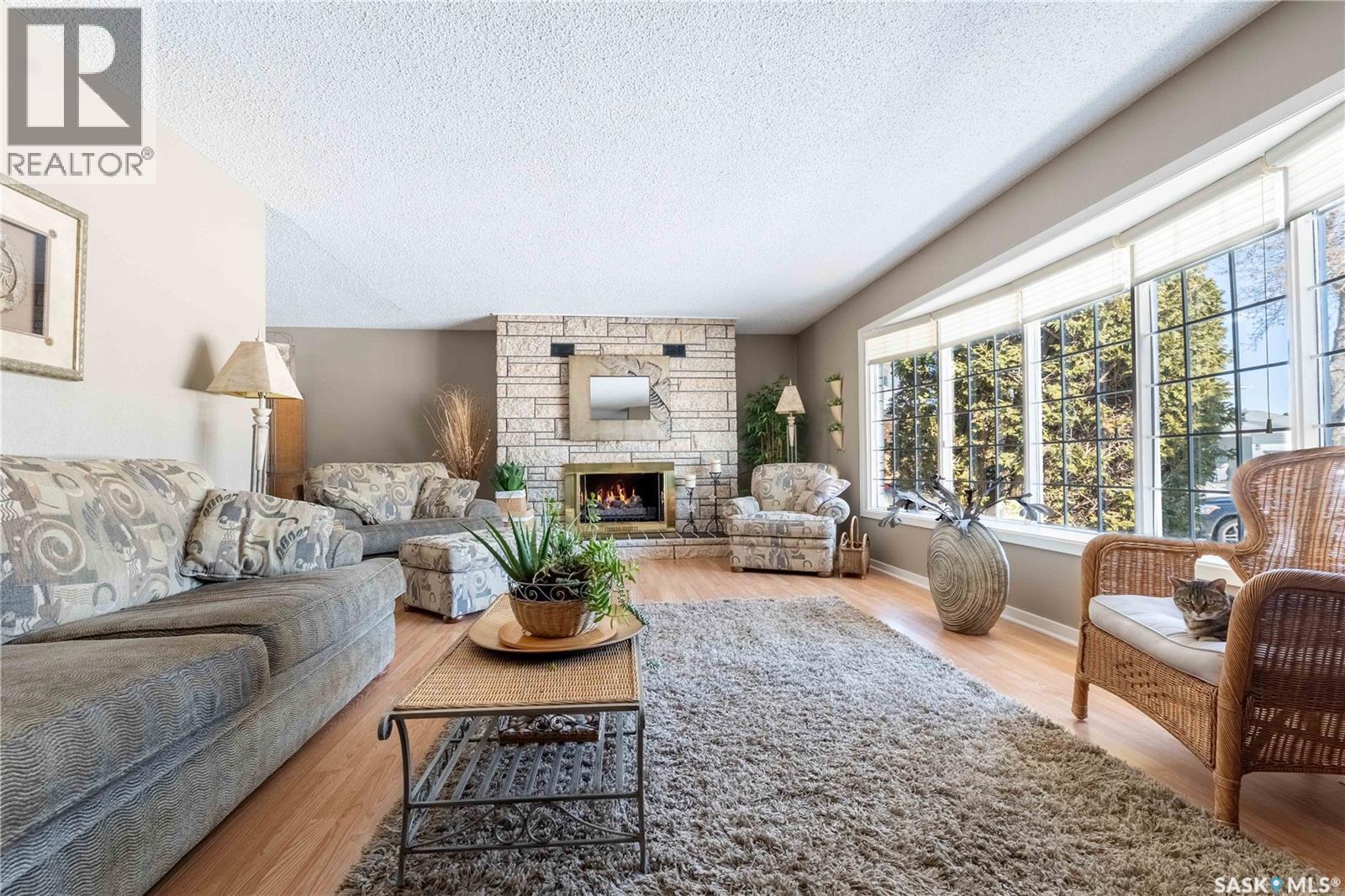 Photo 7 of 1341 King Crescent, Moose Jaw SK