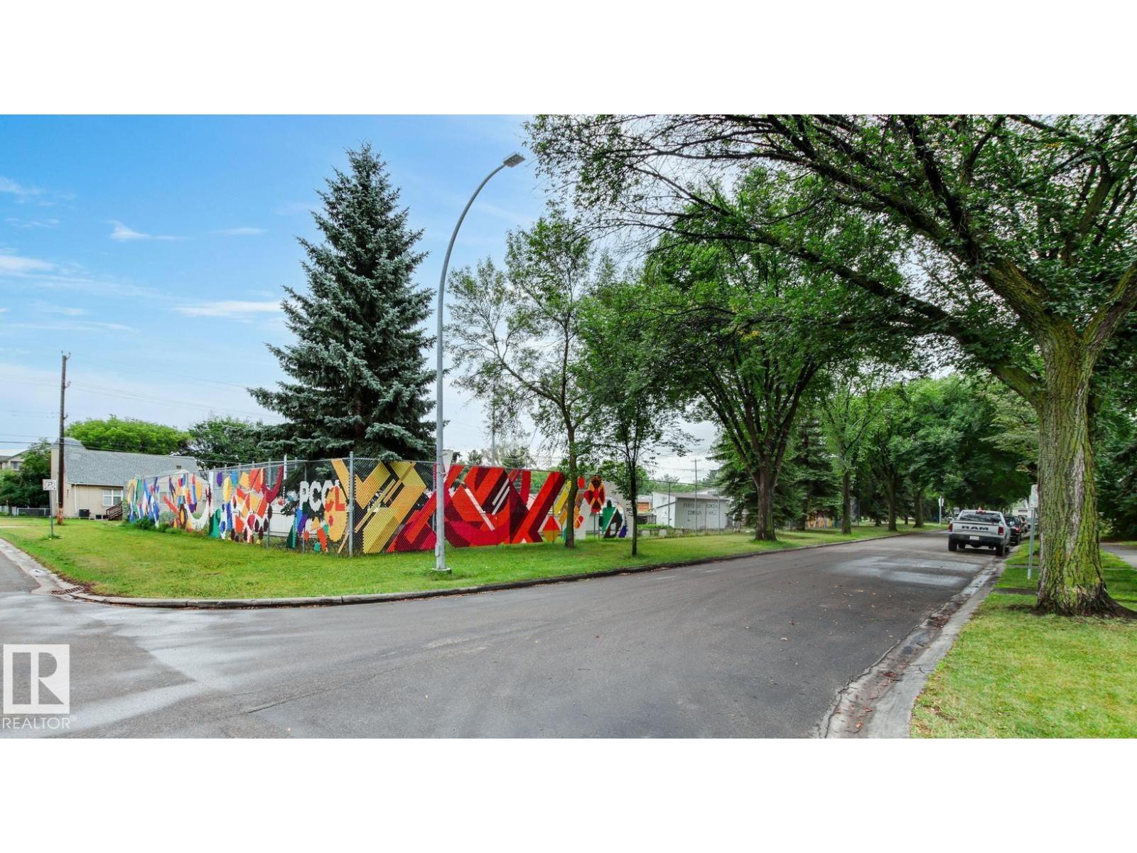 Photo 56 of 11406 85 St Nw, Edmonton AB