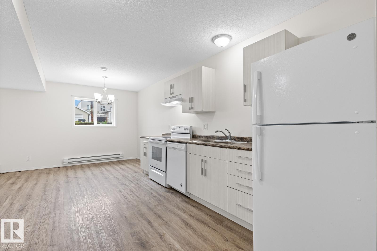 Photo 35 of 11406 85 St Nw, Edmonton AB