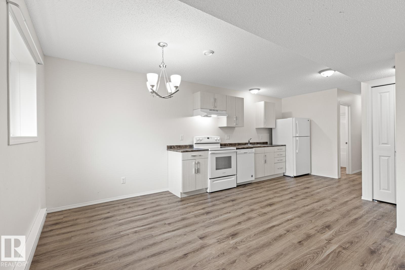 Photo 13 of 11406 85 St Nw, Edmonton AB