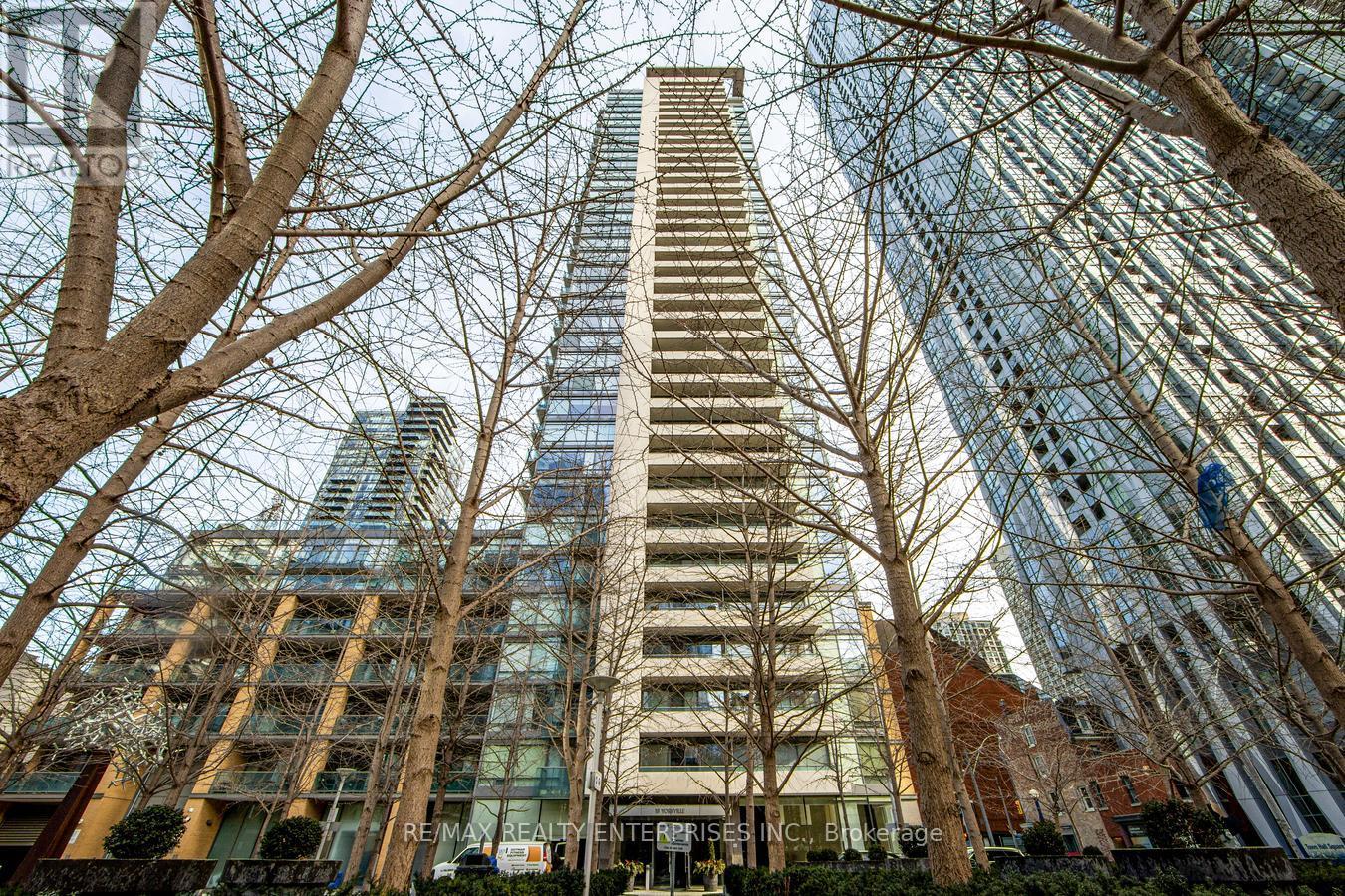Photo 2 of 315 18 Yorkville Avenue, Toronto ON