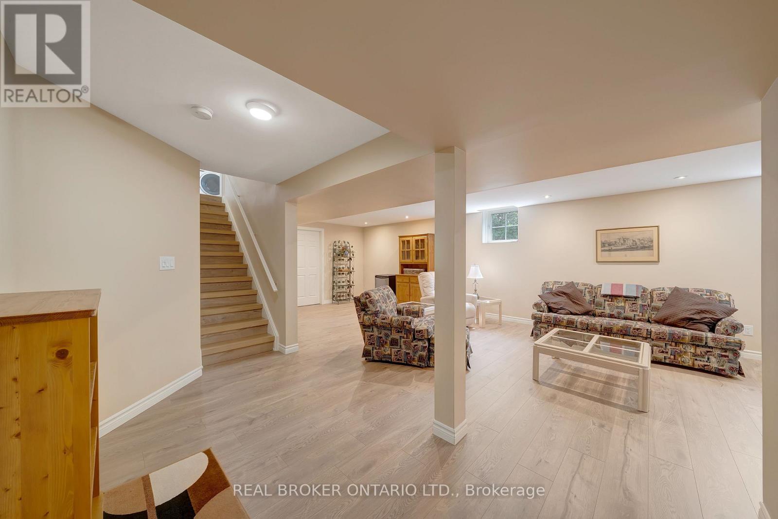 Photo 46 of 5689 Roseville Court, Burlington ON
