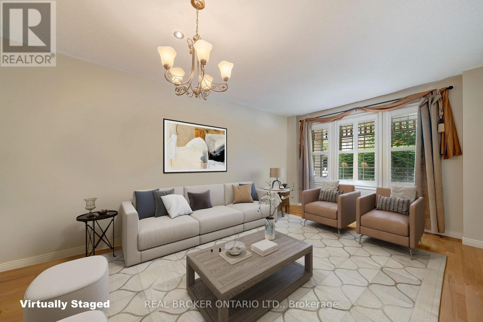 Photo 2 of 5689 Roseville Court, Burlington ON