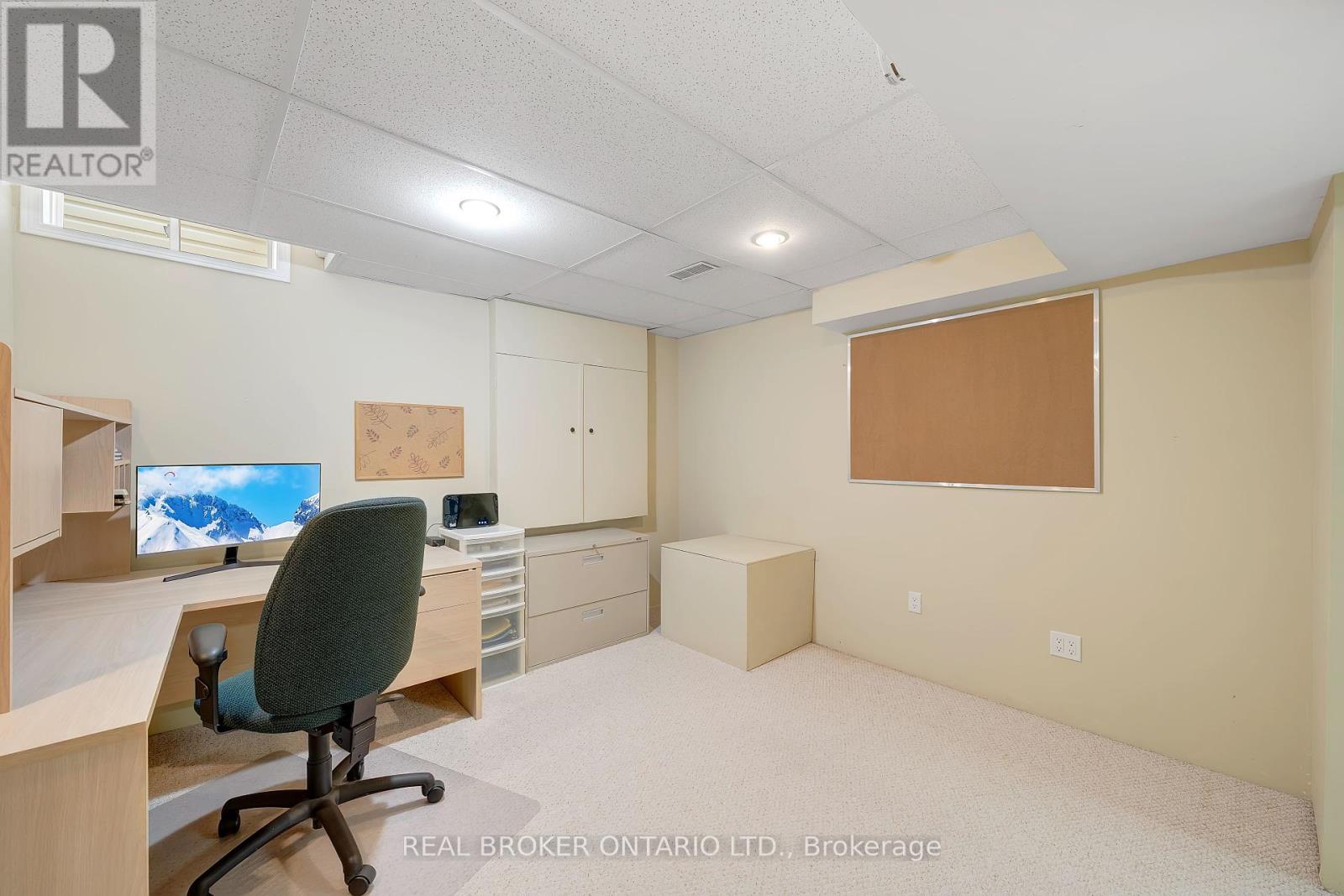 Photo 35 of 5689 Roseville Court, Burlington ON