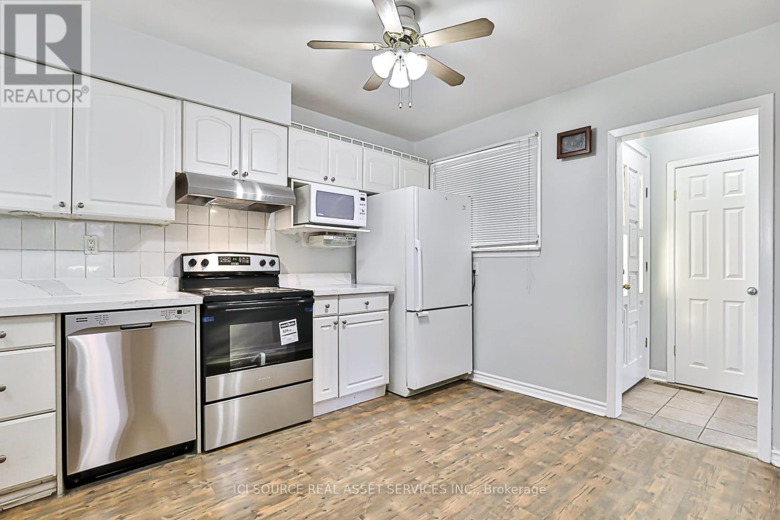 Photo 14 of Main Level 243 Montiel Road, Richmond Hill ON