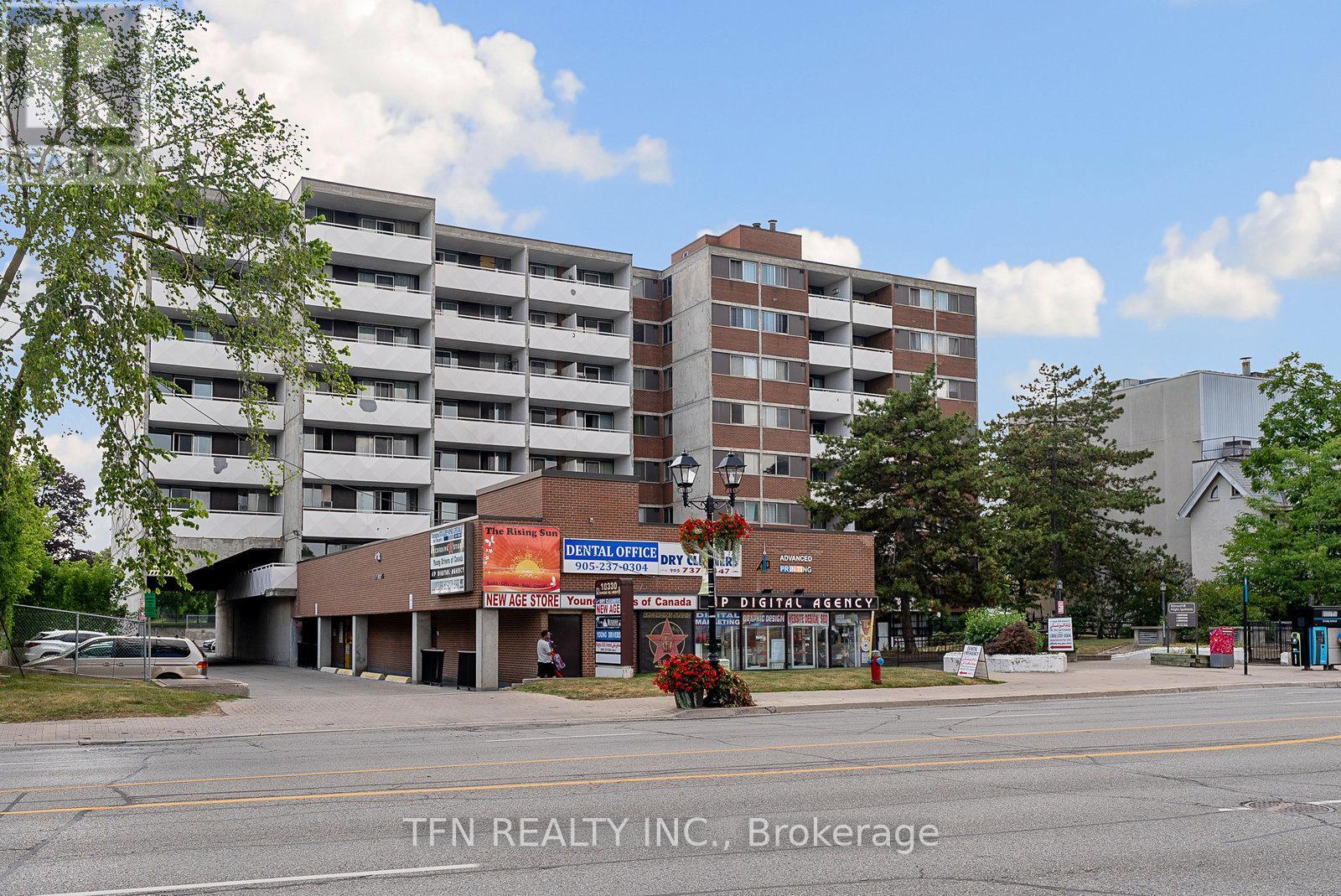 Photo 2 of 207 10330 Yonge Street W, Richmond Hill ON
