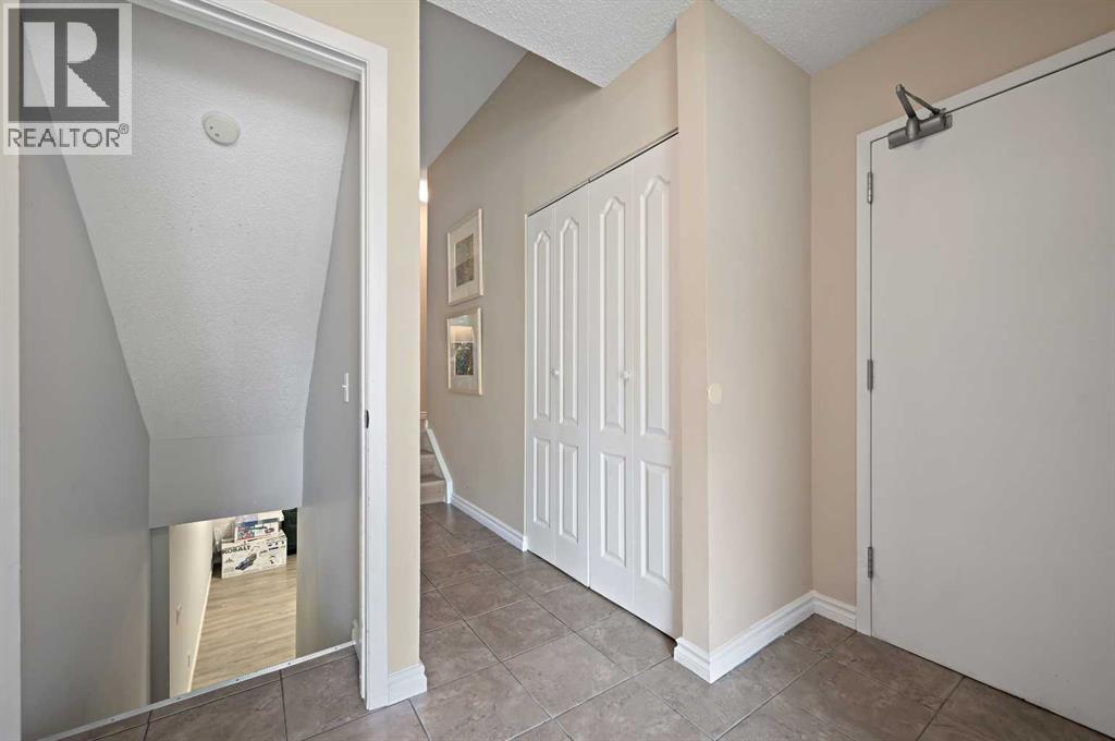 Single Family House for Sale in   Oakmoor Drive SW Palliser Calgary 