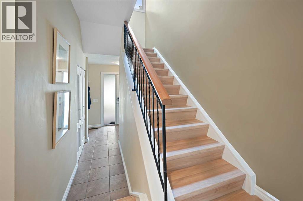 Single Family House for Sale in   Oakmoor Drive SW Palliser Calgary 