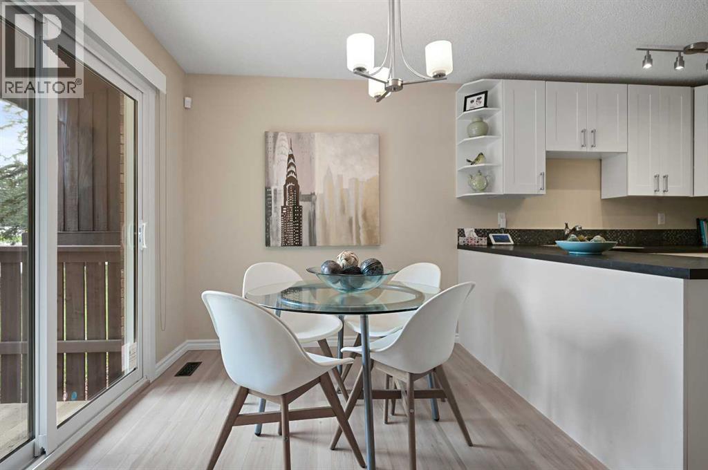 Single Family House for Sale in   Oakmoor Drive SW Palliser Calgary 
