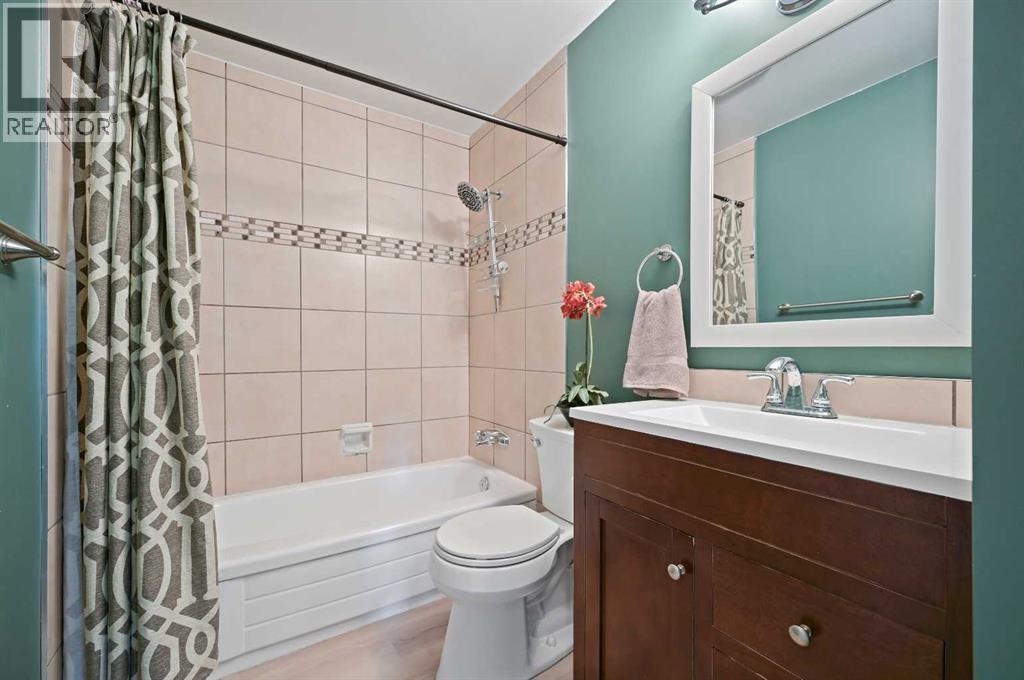 Single Family House for Sale in   Oakmoor Drive SW Palliser Calgary 
