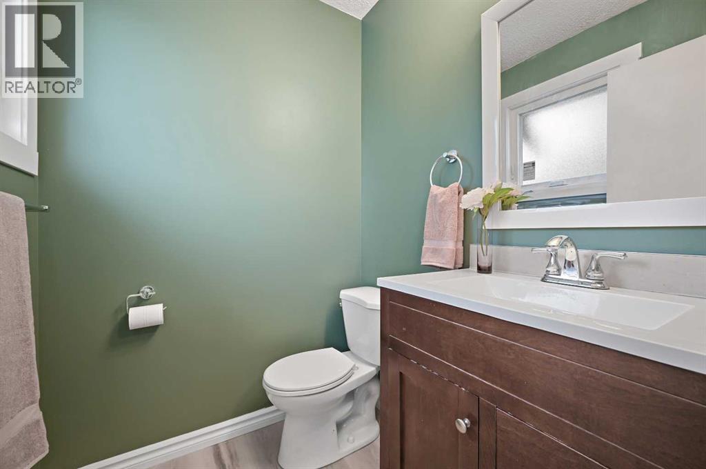 Single Family House for Sale in   Oakmoor Drive SW Palliser Calgary 