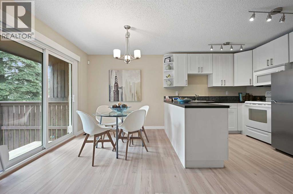 Single Family House for Sale in   Oakmoor Drive SW Palliser Calgary 