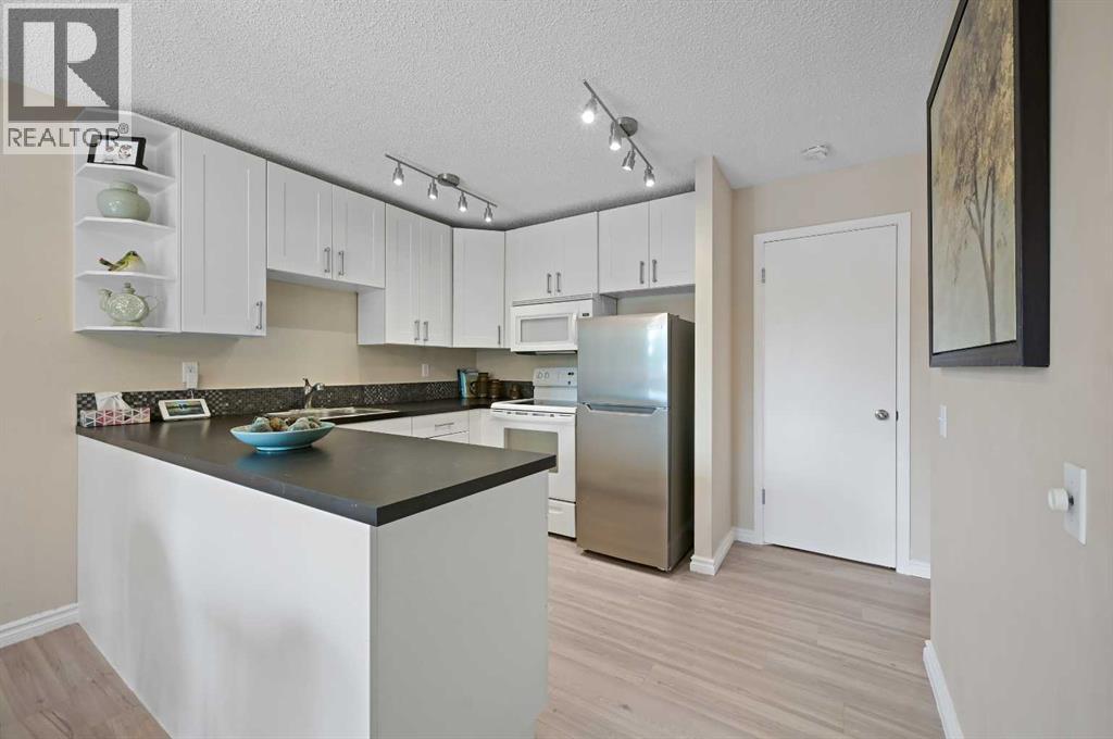 Single Family House for Sale in   Oakmoor Drive SW Palliser Calgary 