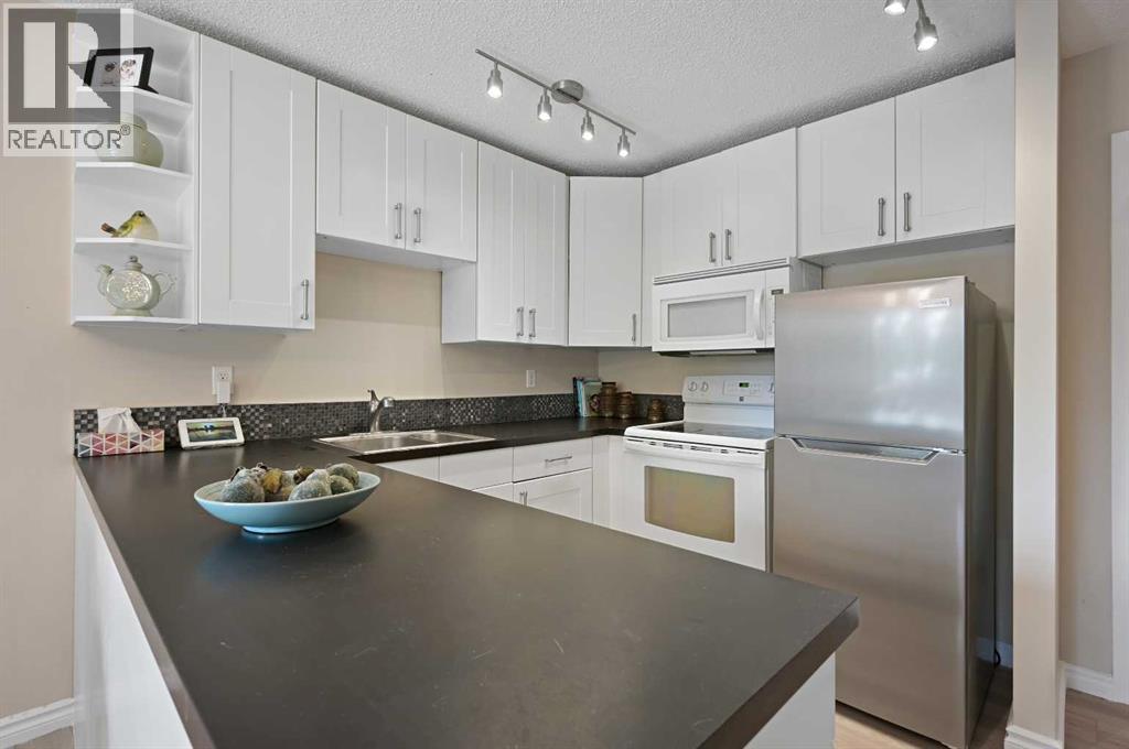 Single Family House for Sale in   Oakmoor Drive SW Palliser Calgary 