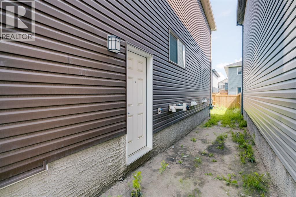 Single Family House for Sale in  Savanna Link NE Saddle Ridge Calgary 