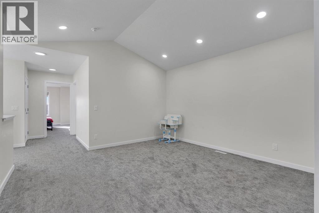 Single Family House for Sale in  Savanna Link NE Saddle Ridge Calgary 