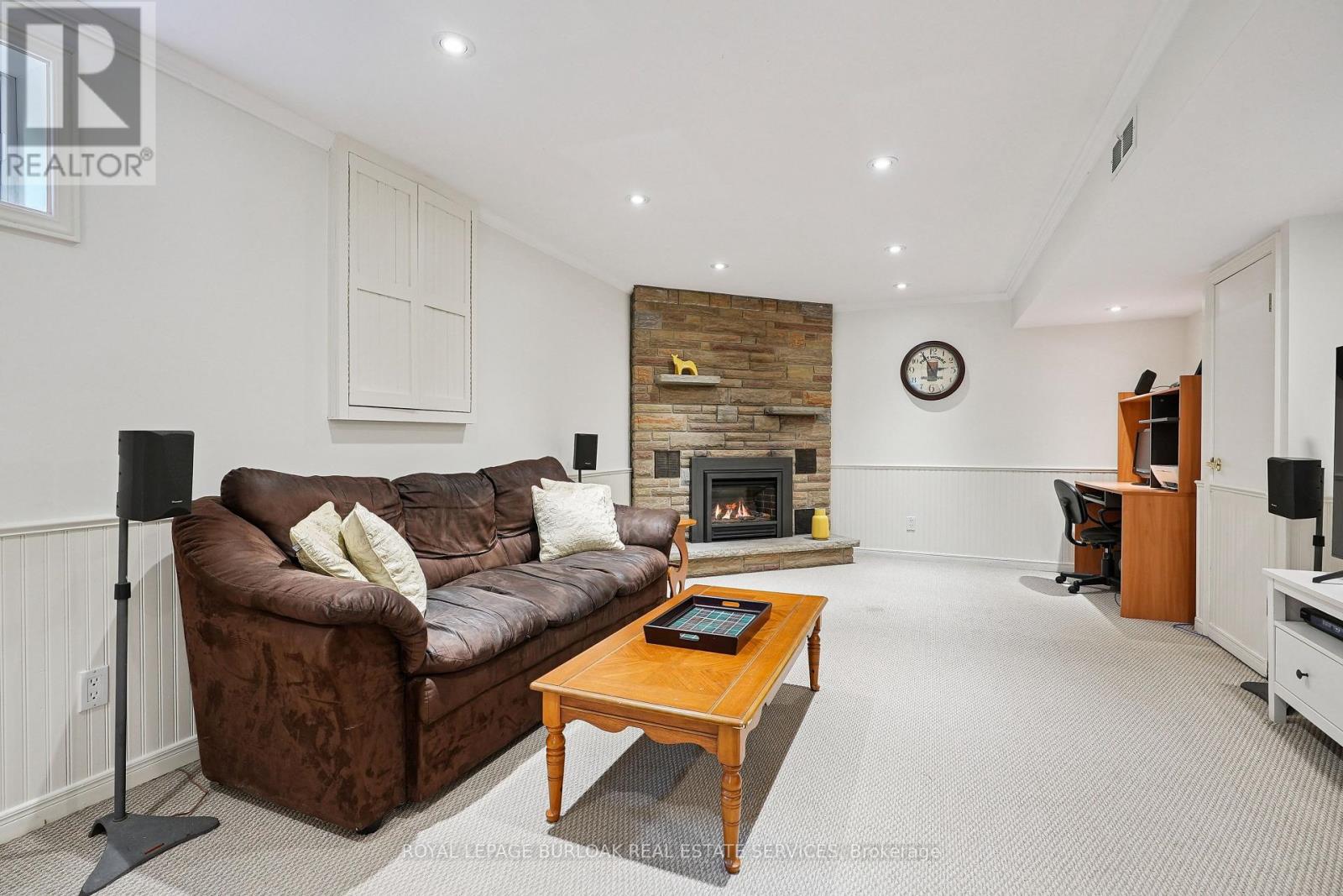 Photo 22 of 2091 Hartington Court, Mississauga ON