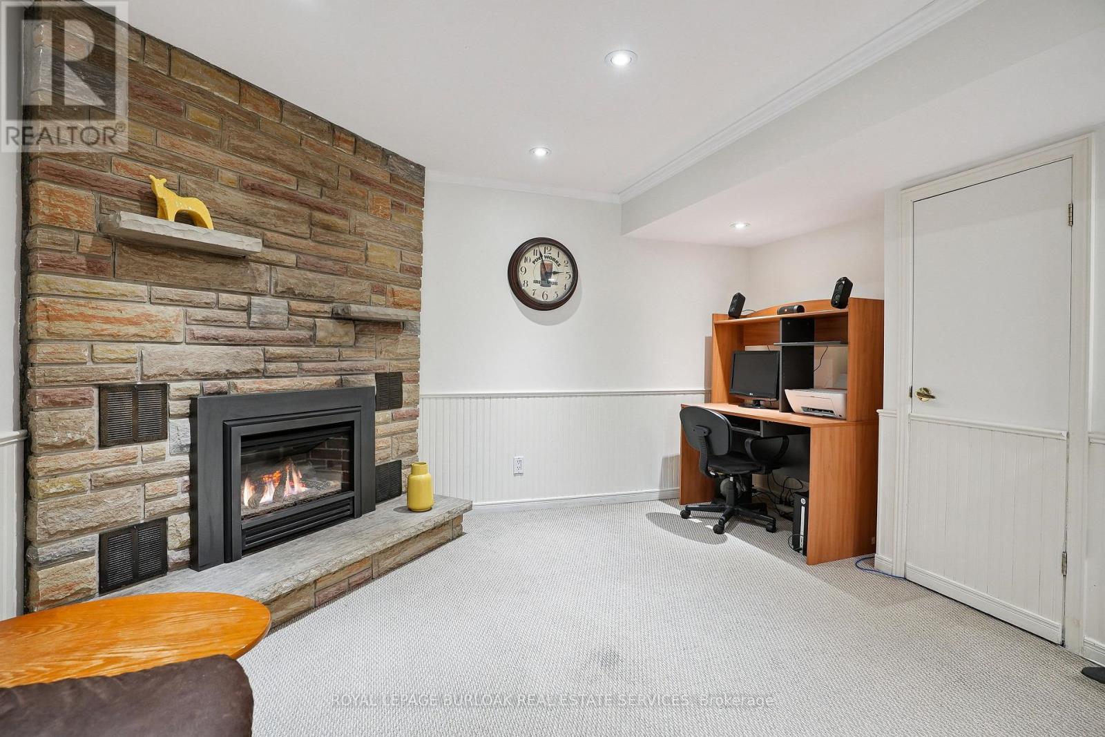 Photo 23 of 2091 Hartington Court, Mississauga ON