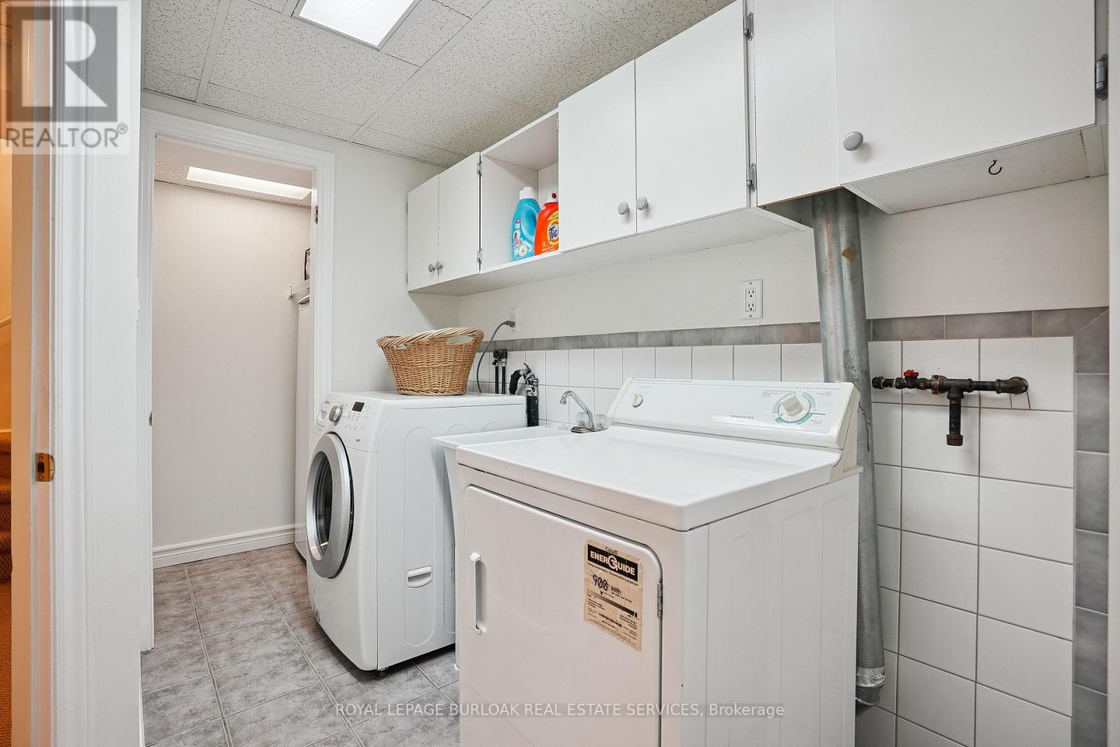 Photo 27 of 2091 Hartington Court, Mississauga ON