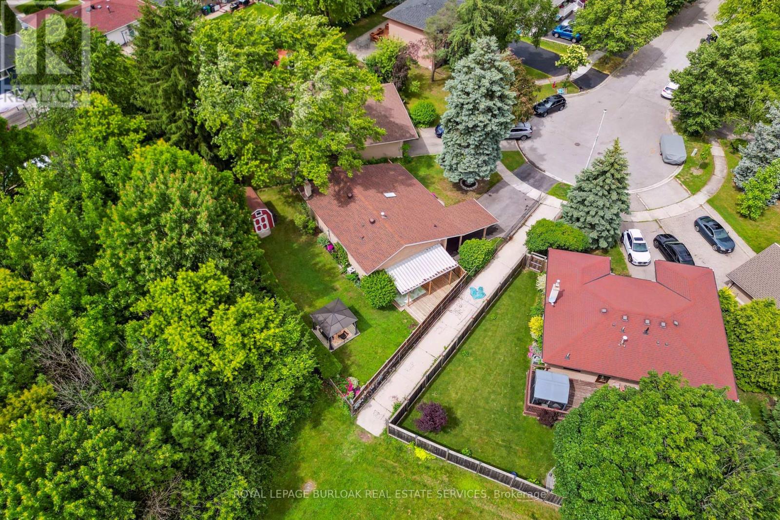 Photo 34 of 2091 Hartington Court, Mississauga ON