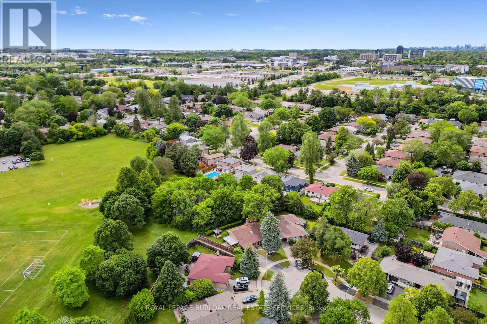 Photo 42 of 2091 Hartington Court, Mississauga ON