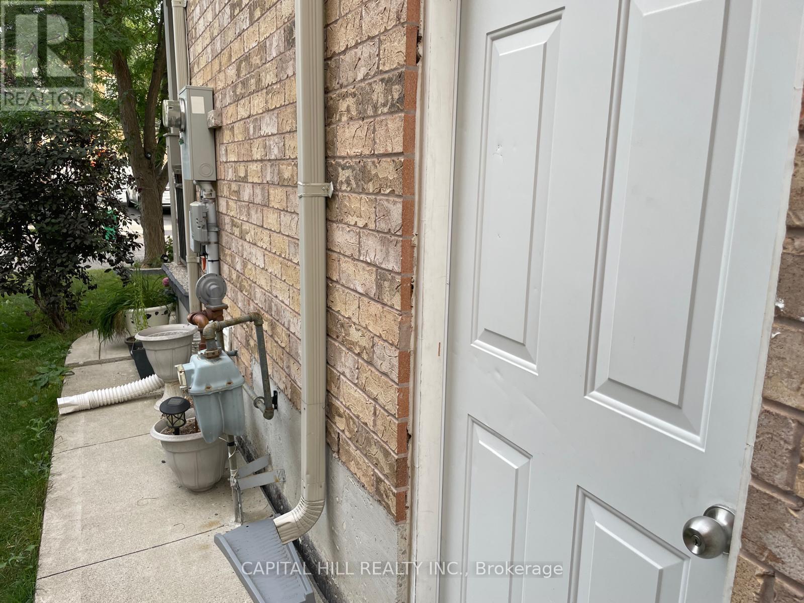 Photo 2 of Basement 58 Pergola Way, Brampton ON
